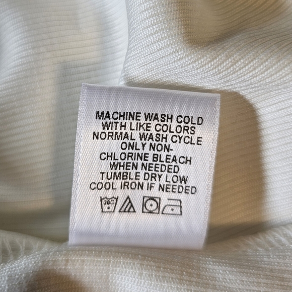 NWOT Beacon Apparel Women's White Top w Sheer Textured Short-Sleeves, Size MED - Picture 5 of 7